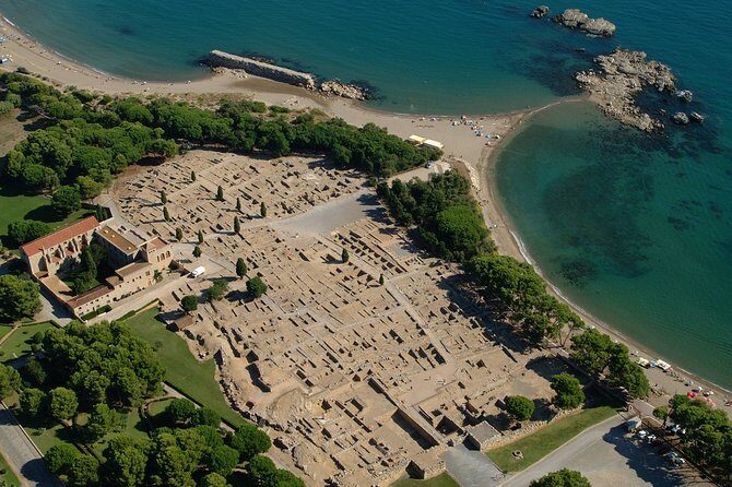 Private Costa Brava and Empuries Tour with Hotel Pick-Up and Panoramic Boat Ride - Sant Martí d’Empúries: the medieval-port reset
