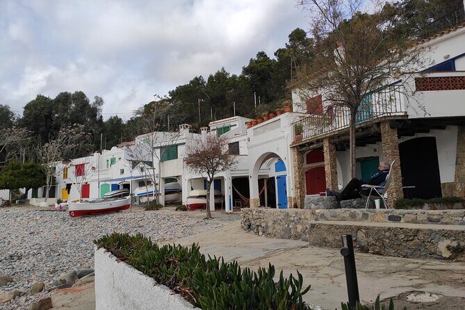 Private Costa Brava Hike and Snorkel from Barcelona with Lunch - Calella de Palafrugell: lunch in a working fishing-town setting