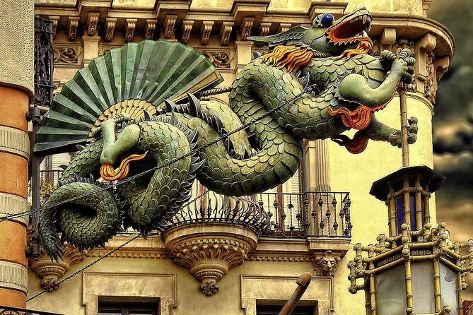 Private Family Experience - Dragon Tour in Barcelona for Kids - Included Extras: Local Traditional Products and the Tour Materials
