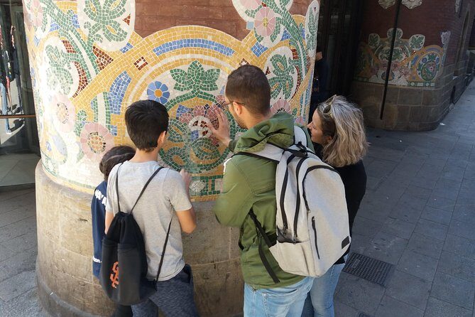 Private Family Experience - Dragon Tour in Barcelona for Kids - The Pace of a 2.5-Hour Private Walk (Why Private Works for Families)
