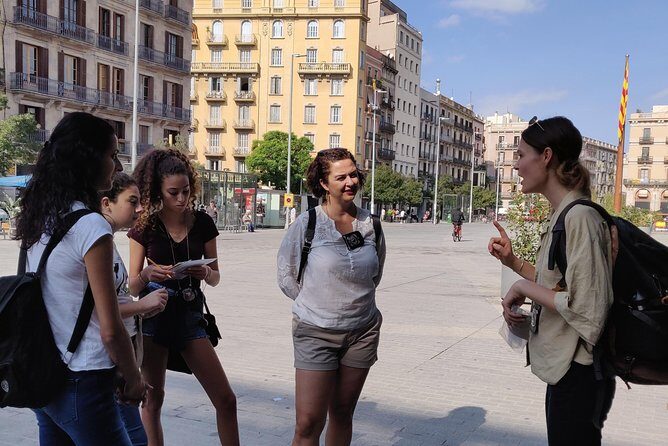 Private Family Treasure Hunt | Guided, fun & 100% Offline | Xventura Barcelona - Price and value: $41.70 for 90 minutes that teaches