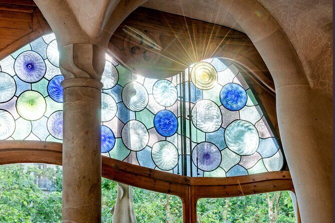 Private First Access Casa Batlló Experience With Breakfast - Photo-friendly pacing inside Casa Batlló
