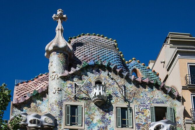 Private, guided shore excursion w/ chauffeured vehicle - A private 4-hour Barcelona plan that fits a shore day