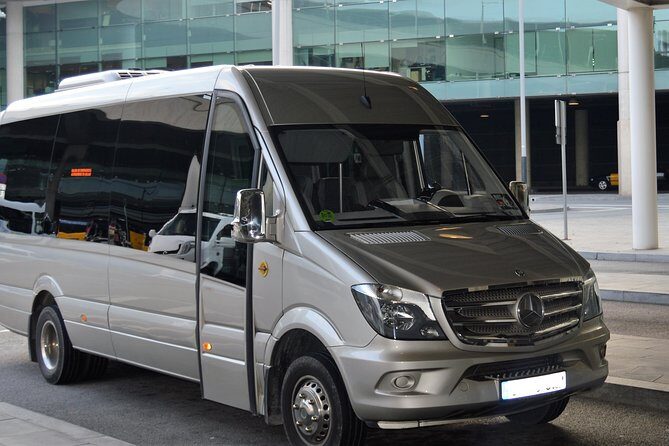 Private Meet & Greet Transfer from El Prat Airport to Barcelona - Key things to know before you book