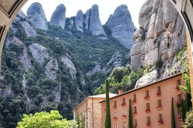 Private Montserrat Tour, Wine Taste & Local Lunch from Barcelona - A private Montserrat day that actually runs smoothly