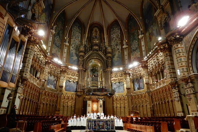 Private Montserrat with Lunch and Wine Tasting from Barcelona - Montserrat basilica, chapels, and the Rosary to Santa Cova
