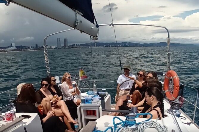 Private Naval Sailboat Tour in Barcelona up to 11 people - Why a private sailboat from Port Olímpic is worth it