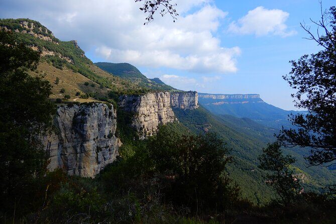 Private Pre-Pyrenees Medieval Village Hike from Barcelona - Who Should Book This Pre-Pyrenees Hike?