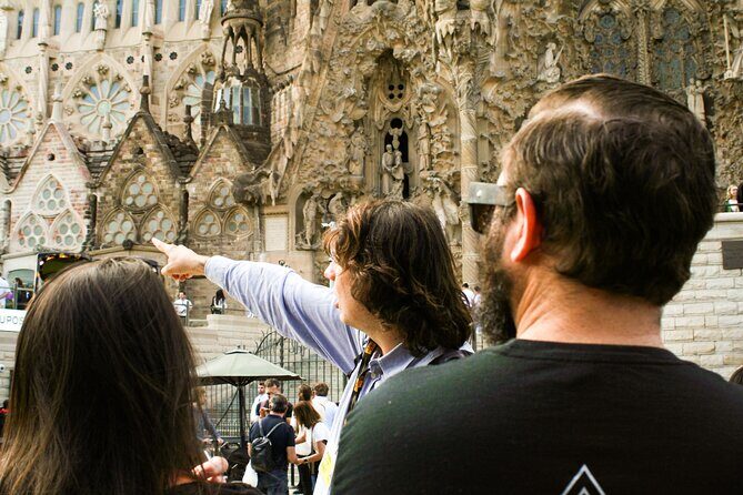Private Sagrada Familia Guided Tour with Skip the Line Ticket - Key things you’ll notice on this Sagrada Familia tour