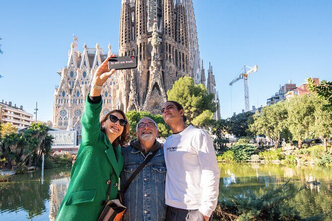 Private Sagrada Familia Guided Tour with Skip the Line Ticket - Who should book this Sagrada Familia private tour