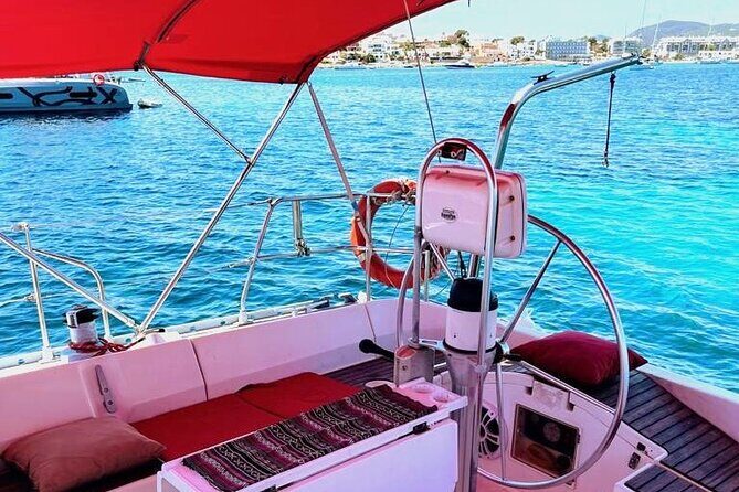 Private sailing tour with aperitif in Barcelona - Sunset, sunrise, or night walk: picking the right time slot