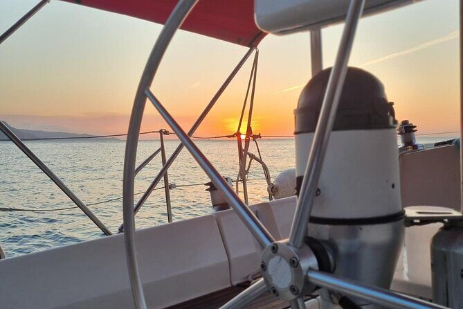 Private sailing tour with aperitif in Barcelona - Getting the best value for your money (up to 7 people)