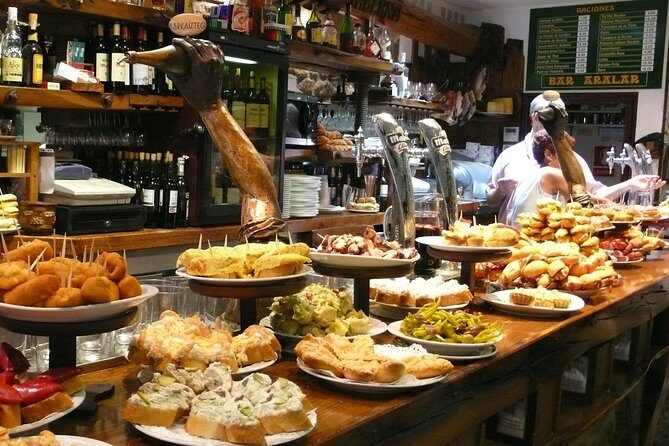 Private Tapas Walking Tour in Barcelona Old Town and Flamenco Show - How the schedule flows (and why timing matters)
