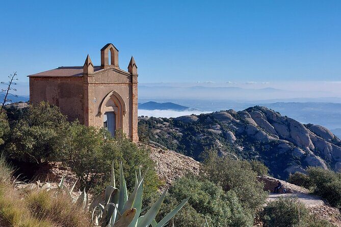 Private Tour in Montserrat 5h - Abadia de Montserrat and the Black Madonna: what to pay attention to