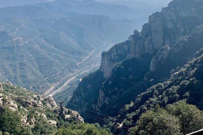 Private Tour: Montserrat and Cava Visit - Getting to Abadia de Montserrat: cable car choices and how long you’ll be there