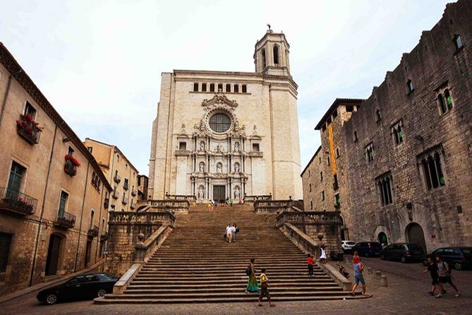 Private Tour to Girona - Lunch and food breaks: how to use the time wisely