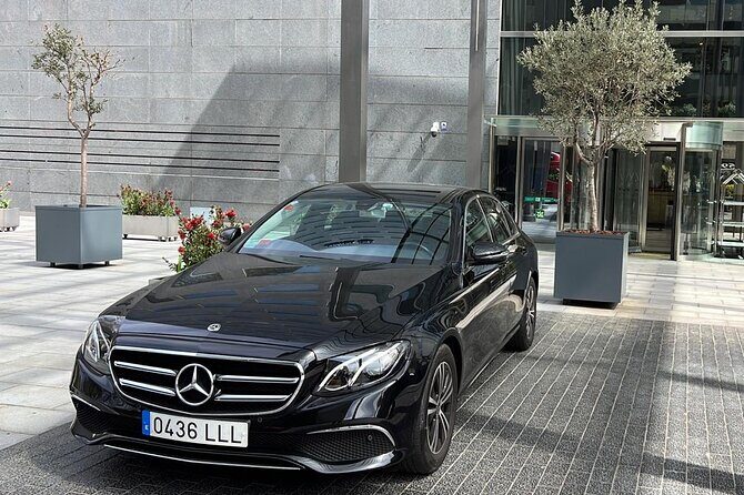 Private Transfer from Barcelona City to the Port (or vice versa) - Price in Perspective: When $142.97 Per Group Feels Smart