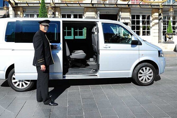 Private Transfer from Barcelona hotels to Barcelona Cruise Port - Hotel Pickup in Barcelona: Name Sign, Luggage Help, and a Clear Meeting