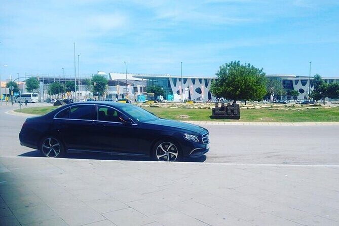 Private Transfer from Sitges to Barcelona Airport - What’s Included (and What You Should Plan Yourself)