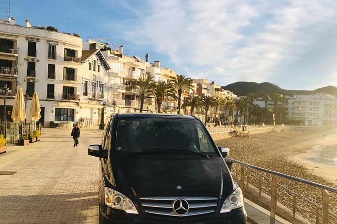 Private Transfer from Sitges to Barcelona Airport - Pickup in Sitges: Clear, Direct, and Family-Friendly