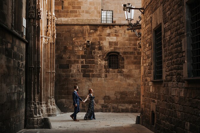 Private Vacation Photography Session with Local Photographer in Barcelona - Why this private Barcelona photo session beats basic souvenir photos