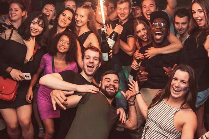 Pub Crawl Barcelona by EVOLVE The BEST night experience - Why this Barcelona pub crawl works for real nightlife