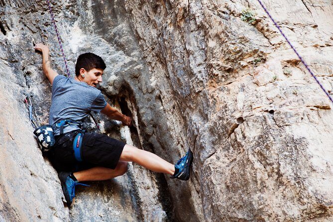 Rock Climbing Barcelona - Barcelona rock climbing, minus the stress