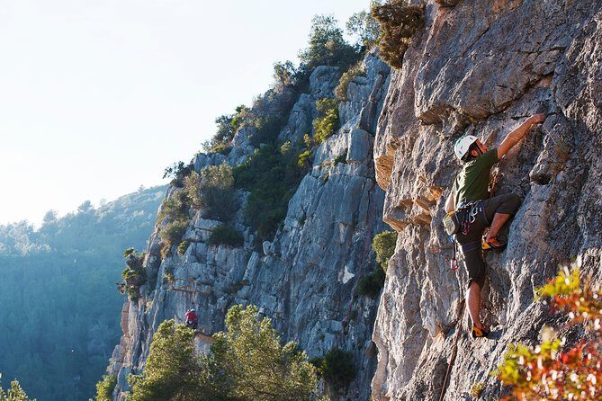 Rock Climbing Barcelona - Safety and coaching: what the guide does in practice