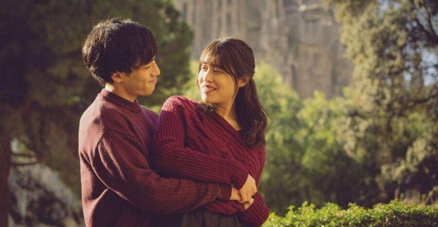 Romantic Photoshoot Experience for Couples in Barcelona - Cost and value: $68 per group up to 4