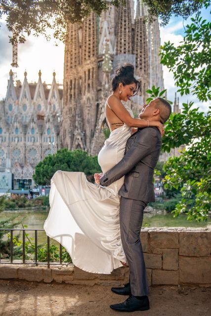 Romantic Photoshoot Experience for Couples in Barcelona - Who this works best for (and who might want something else)