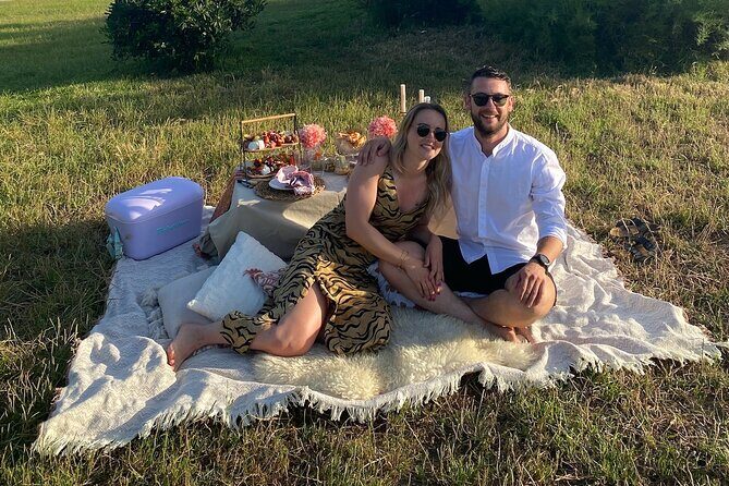 Romantic Picnic - Choosing Your Sea-View Spot: From Ciutadella Park to Your Second Option