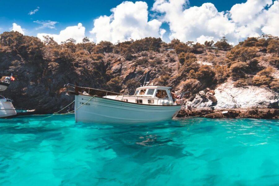 Roses: Rent the boat and live an unforgettable experience - Key highlights to look for