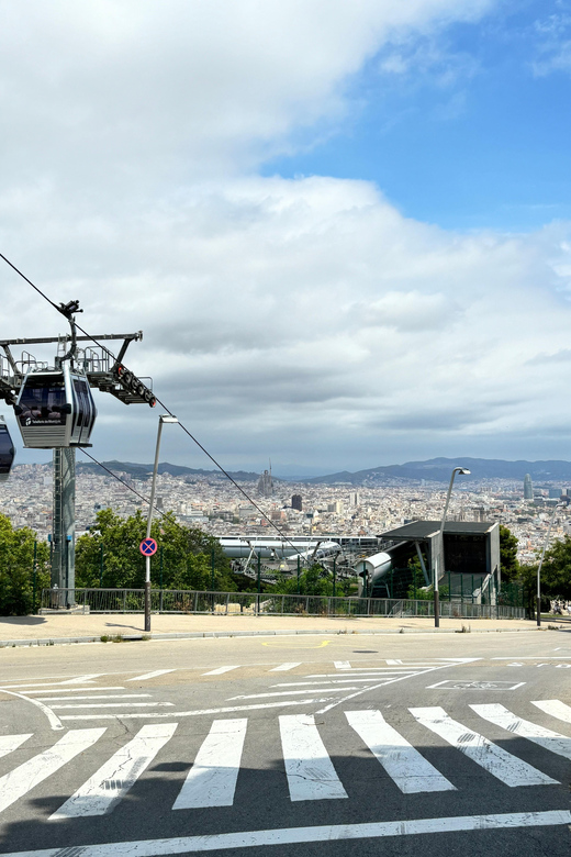 Running tour: Keep fitness & explore Barcelona - Starting at the Veneciana Tower by Plaça Espanya
