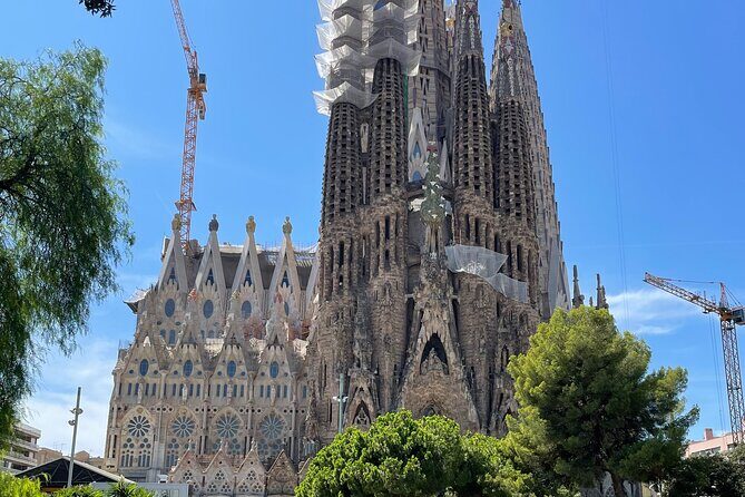 Sagrada Familia and Park Guell Guided Tour with Transport - Booking Verdict: Should You Book This Park Güell + Sagrada Família Tour?
