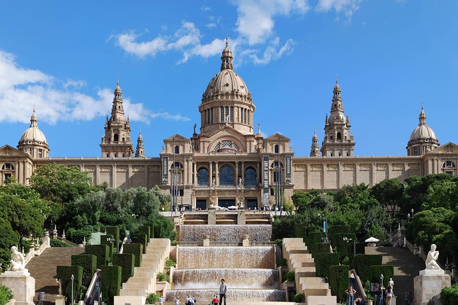 Sagrada Familia & Barcelona Small Group Tour with Hotel Pick-up - Barcelona Cathedral and Plaça Sant Felip Neri: the styles you can actually see