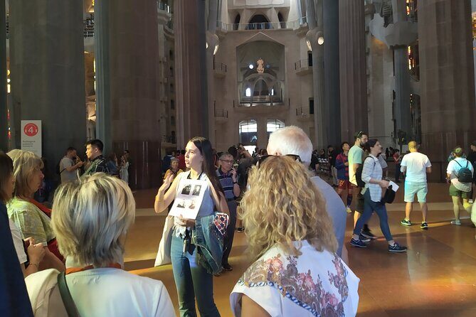 Sagrada Familia English Guided Tour & Optional Tower Access - The Gaudí story you’ll hear (and why it sticks)
