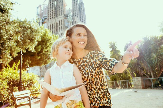Sagrada Familia Express Private Guided Tour - Meeting at Av. de Gaudí 2: how to start without stress