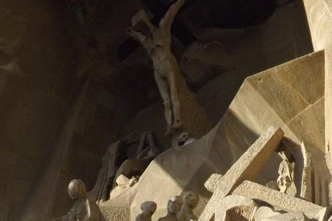 Sagrada Familia Exterior Free Tour: Stories, Secrets & Symbolism - Key things I’d circle before you go