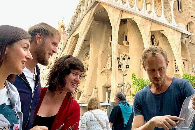Sagrada Familia Exterior Free Tour: Stories, Secrets & Symbolism - Photos and models: how the guide helps you see what’s hard at street level