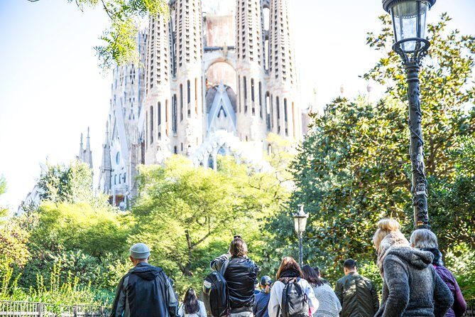 Sagrada Familia Fast Track Guided Tour - Why Fast-Track at Sagrada Familia Feels Like a Smart Upgrade