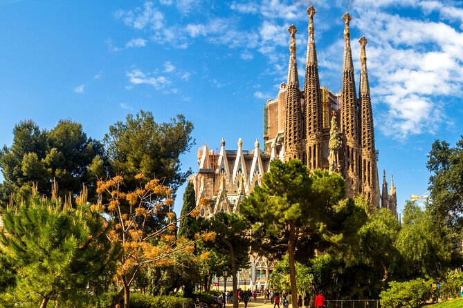 Sagrada Familia : Guided tour inside Skip the line! - Practical tips so your visit goes smoothly