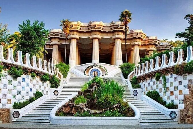 Sagrada Familia & Park Güell Optional: Small Group Tour - Pickup and the Real-Life Meeting Point Situation in Barcelona