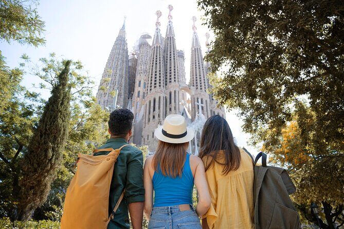 Sagrada Familia Private Guided Tour - What you’ll notice in the nave (and why it’s worth two hours)