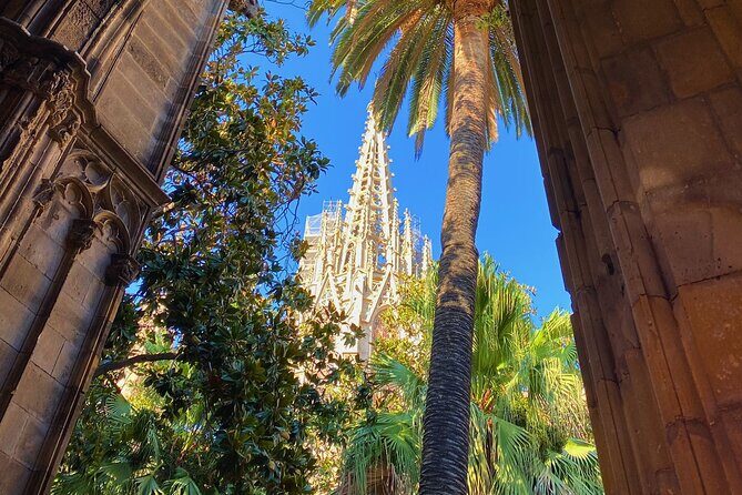 Sagrada Familia Private Tour - Unlock the mysteries of Gaudi - Walking comfort and timing: what four hours really means