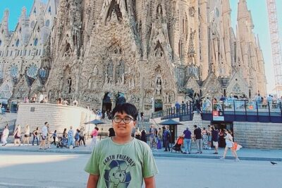 Sagrada Familia Skip The Queue With Audio Guide Tour - Inside the Basilica: Columns Like Trees and Light Through Stained Glass