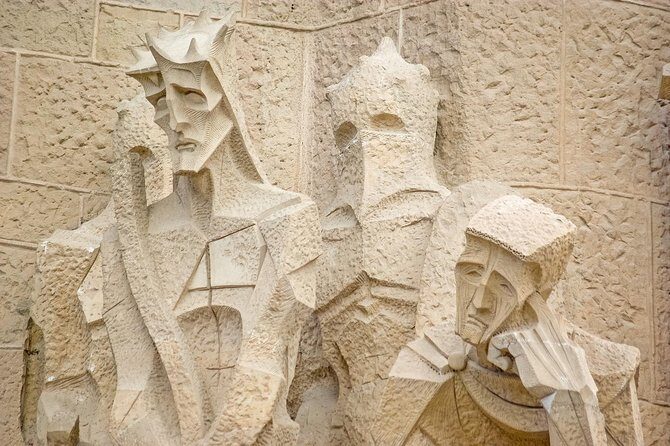 Sagrada Familia Tour with Express Entry and Local Guide - Where the tour takes you inside (and what to do after)