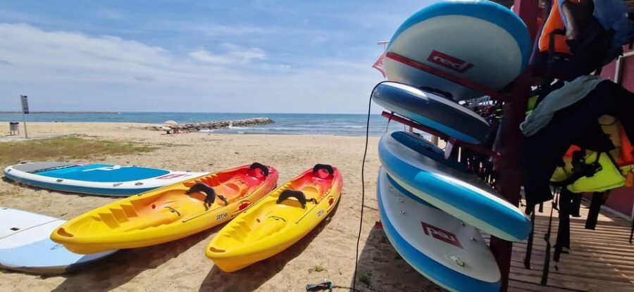 Salou: club kayak Cambrils with hotel pickup - Small timing rules that affect your day