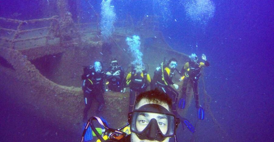 Salou: Fun Scuba Dive with Instructor (No License Needed) - What to bring for Salou’s water time (and what to wear)