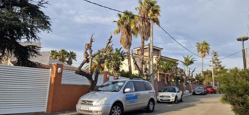 Salou: Priorat tasting Wine-Cellar Tour with hotel pickup - What to do about food, timing, and tasting pace