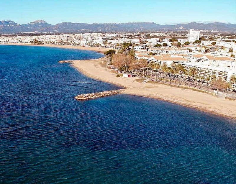 Salou: Scuba Diving for beginners with hotel pickup - Cabo de Salou coves: what you’re likely to see